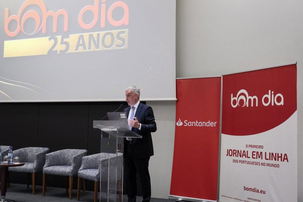 Production et diffusion en direct des 25 ans de Bom Dia